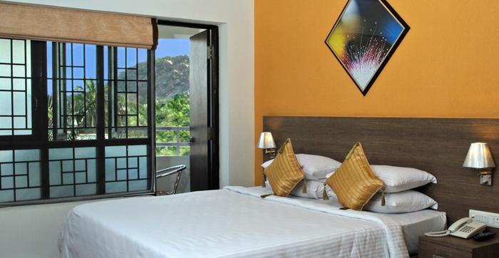 Arpanaa Hotel Tiruvannāmalai Екстериор снимка