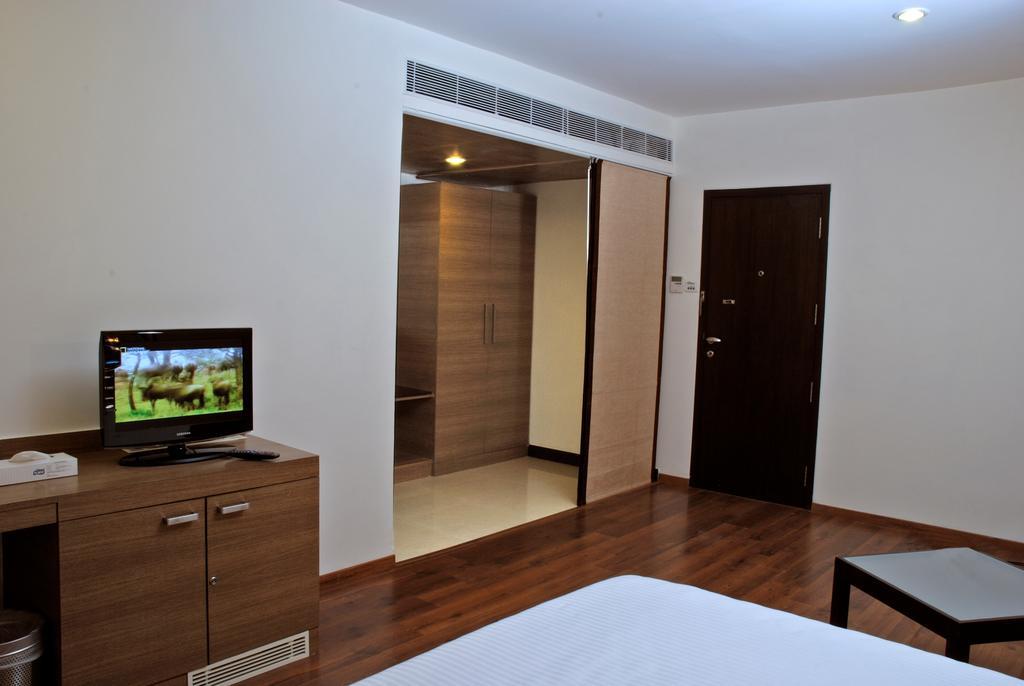 Arpanaa Hotel Tiruvannāmalai Екстериор снимка